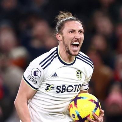 RodrigoAdams31's profile picture. 