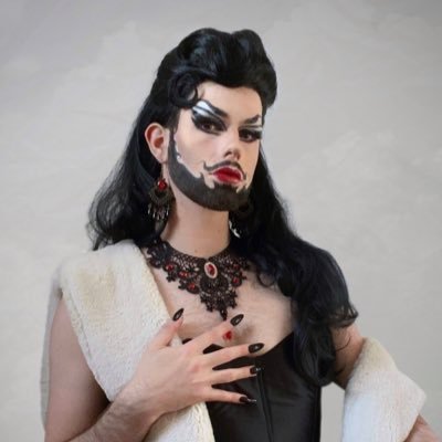 hic sunt dracones - drag artist from 🇫🇷