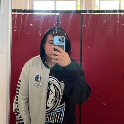 danny_cohen007's profile picture. *הציוצים הם בהומור אני לא מתכון לכלום ושום דבר פה לא יכול לשמש כראיה משפטית כי הוא נאמר לכאורה ובציניות * יאללה מכבי 💛