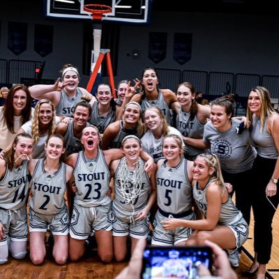 Twitter Account of UW-Stout Women's Basketball #BleedBlue 📸:@BlueDevilsWBB