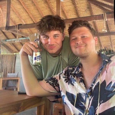 tsitirides's profile picture. ☄️