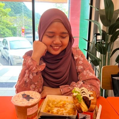 Qilalalas's profile picture. Life is not a bed of roses.