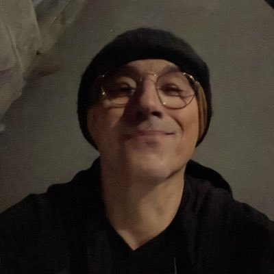 fratombos's profile picture.