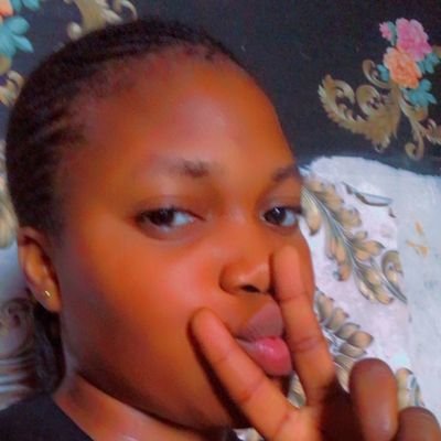 Ayomikunbukky's profile picture. superwoman