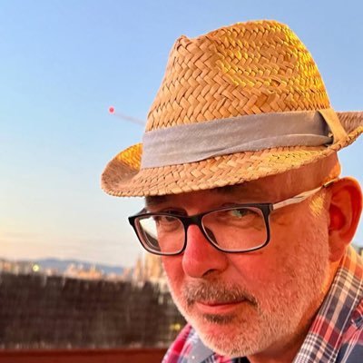 cousinernie's profile picture. colour my life with the chaos of trouble