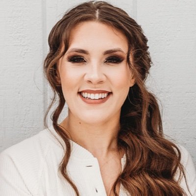 Just a streamer who really likes Animal Crossing, Pokemon, and storyline games. Also a Fur Baby momma. Come join me! (She/Her) YouTube: Sincerely Miss Sarah