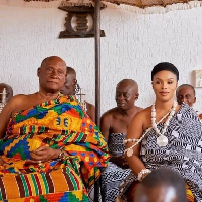 Paramount Queen Mother Of Manso Nkwanta Traditional Area .
The Amansie West District Capital 

Nana Akua Sika Nyarko Aboraa III