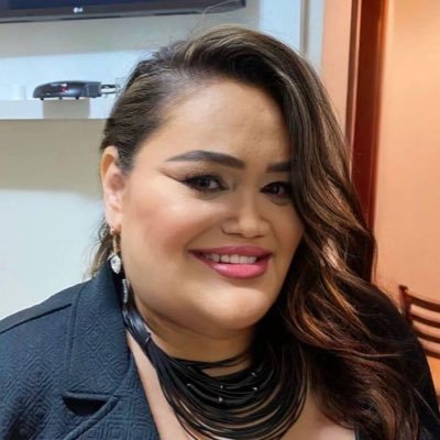 Priscilla Nunes é Apresentadora , Jornalista Cantora , Compositora e também atua como / diretora tv /atriz/Palestrante