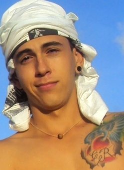 alguem diferente dos outros,bem vindo ao meu mundo ;]