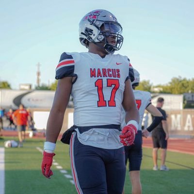 💕- God, Family, Animals, Football; 3 ⭐️ DE/Edge - Marcus HS Tx. 6’4” 235lb. NCAA#1908652385 GPA-3.07; 6-6A 1st Team All-District