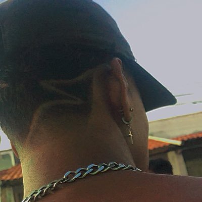 b_flexzin's profile picture. 