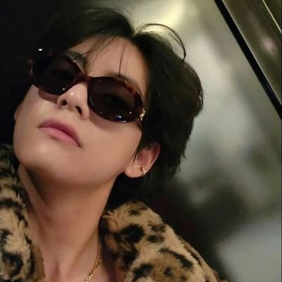 phat_yha's profile picture. อย่าลืมกินผ้า ห่มข้าวนะ