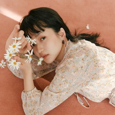 ktr_sunflower's profile picture. 네가 어디에 있든 내가 가서 닿을게.