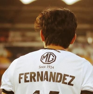 Colo-Colo, nada más me importa.

El 14 de los blancos es el mejor de todos por y para siempre 🤟🏼

#AMorirPorElColo 💕