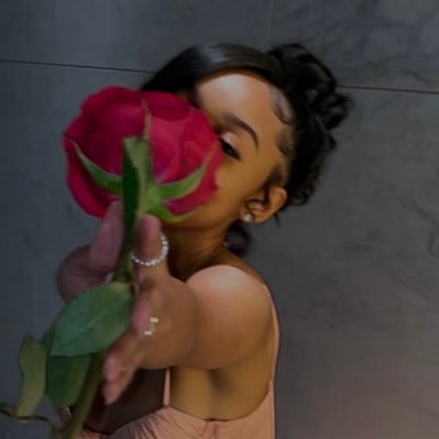 itsmvddiee's profile picture. Aquarius |  IG : itsmvddiee