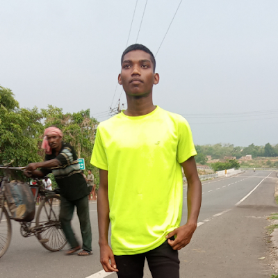 Me ek chota sa gawn se ata hoon  | mera naam SAHDEV HEMBRAM |
 me ek athlete hoon 
Mera sapna hai Olympic se gold medal jitana chata hoon