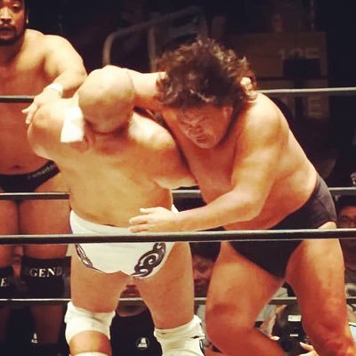 rising_ten's profile picture. 