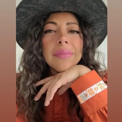 Ku_ckis's profile picture. Diseñadora, Social Media Content, Brand Manager,Digital Manager. Amante de los postres, dormir y sonreír.