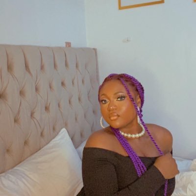 Uniben graduate🧑🏾🎓| building a healthy relationship with God✝️| Skincare,fitness, fashion and haircare enthusiast🧘🏾♀️ | I like weird😜 | on snap @vee4031