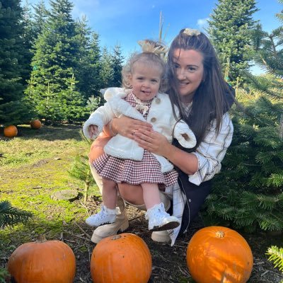 charlottecx's profile picture. Mummy & Mental Health Nurse 👩🏽‍⚕️ ♥️