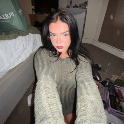 Regularly make a complete tit of myself 💕💋💘💗 #blm she/her ✨ instaG: _keelywhite