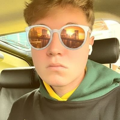 19•he•❤️🖤•odio Andrea de Filippi in arte Alfa