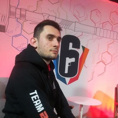 Rédacteur @Rainbow6Game bénévole, acharné et passionné pour @aAaGaming I Actuellement Chargé de sous-traitance I Aspirant à une fonction esportive à plein temps