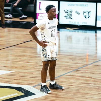 5’9 PG 23’ Jax, FL | GPA: 3.3| SAT: 1010 | Oakleaf High School 📞904-502-5835