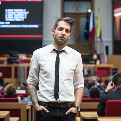 reportér z Prahy pro @crozhlas & @Radiozurnal1 | zástupce šéfredaktora @scorecz | ex-technik @ct24zive | posty nejsou postoj redakcí ani souhlas