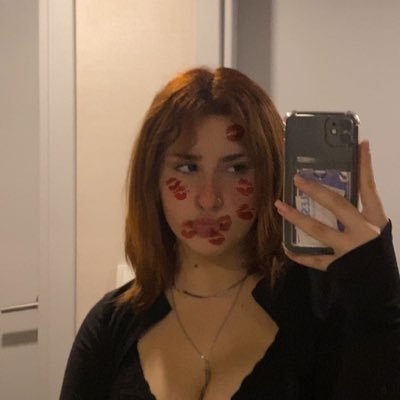 MiaXiaa's profile picture. at the end of the story everyone soil will own
