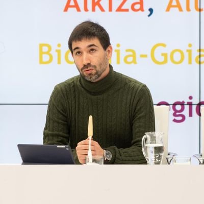 Portavoz del @PSE_Errenteria y Director de Promoción Cultural y Juventud de la Diputación Foral de Gipuzkoa. Cuenta personal.