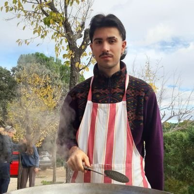 Cinematografía e Artes Audiovisuais. Socio do Deportivo da Coruña. Amar por siempre y odiar frontal. 🔻✊🏼🎬🏳️🌈