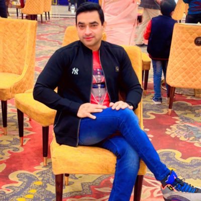 surendr94490989's profile picture. 