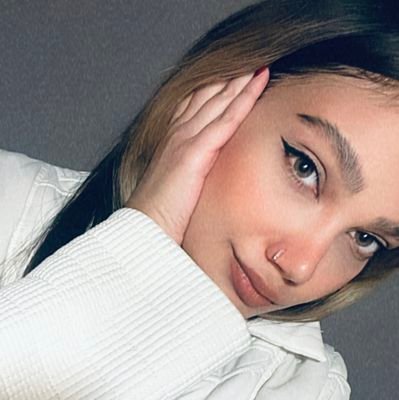 the_mehrnaz's profile picture. دنیا همه هیچ و اهل دنیا همه هیچ