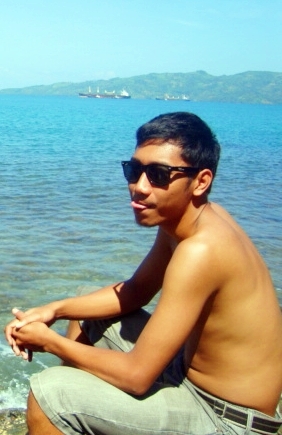 Gue  orangnya simpel, g mau ribet :)