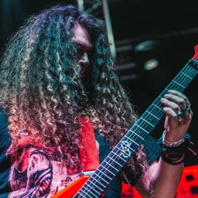 Long hair, Love music/guitar,Love animals 🐕 I’m half Colombian and SOONER BORN/BRED❤️ BOOMER- &DALLAS COWBOYS! 💙 add Pierce Morales on Fb-mufasa.snow- insta