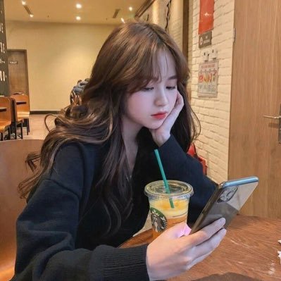 JD99944192's profile picture. 二重埋没／顎下糸リフト／頬顎下・二の腕脂肪吸引／涙袋・顎ヒアル／ボトックス／アートメイク ／ 尾翼挙上＋鼻翼縮小／頬骨骨切り／可愛くなって無敵になりたい🫶🏻 ラ勤務