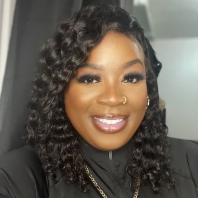Digital Creator 🤎 Beauty 🔗 Fashion 📍NC Makeup Artist 💎When it comes to YOU bet it all -Voo ✨DreamBIG on you! #Voo #Bars4Bread