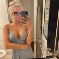 Doris (@doris6598) 's Twitter Profile