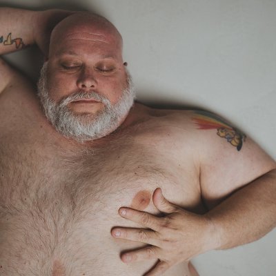 NSFW. Pictures, generally nude, of me. #GayBear #photographer  #bodyPositivity #chub
OF & JFF : ursa_nudus