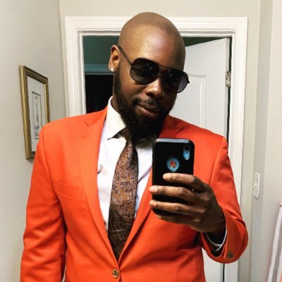 I’m trash 🗑 and boring🤷🏿♂️ Electrical Engineer Amateur Astrophysicist