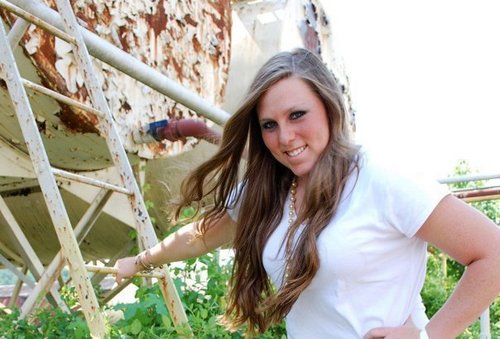 Cassie_Lee35's profile picture. He, to rescue me from danger
interposed His precious blood