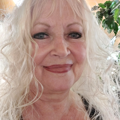 Becca04633780's profile picture. 