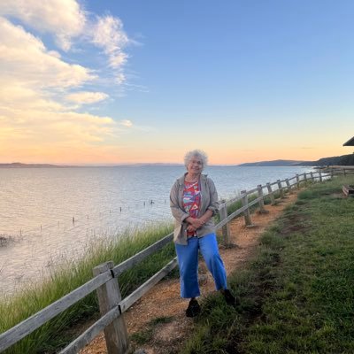 nayahamui's profile picture. (K)no(w) Boundaries. because human thought, creativity, thus knowledge, knows no boundaries. & stuff like mum. Academic at ANU. All tweets are mine.