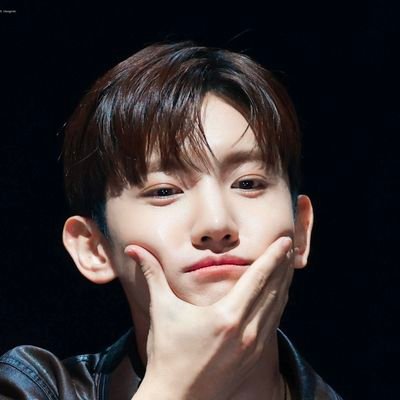 cmcmcm19880218's profile picture. 심창민 덕질중