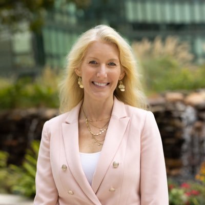 DonnaHayward_'s profile picture. Mother, Principal, fierce defender of public education and educators, 2022 Connecticut Principal of the Year, 2023 @NASSP National Principal of the Year