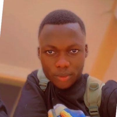 born_qweccy's profile picture. 