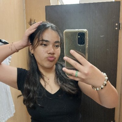 tulipsspia's profile picture. who cares