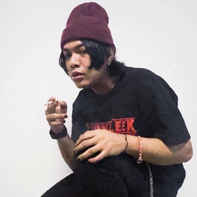 Syafiq Matthew//Angsty Nerd.Cosplayer. Robin/Red hood/501st TK/TI - 66694. “Musician”.Two tone army. @VirtuesSG/@spirits65hc/@TrueEnemyHc/@BNEsg/@crashcourseHC