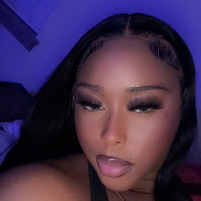 BlazeeHot's profile picture. IG@ hymbi ๐ //OriginalPinkBombShell๐ค